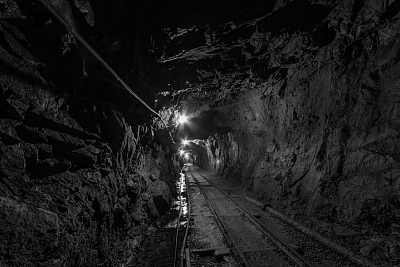 1909-coal-mine_400x267